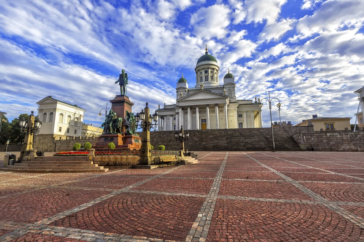 Vistas de la Plaza del Senado