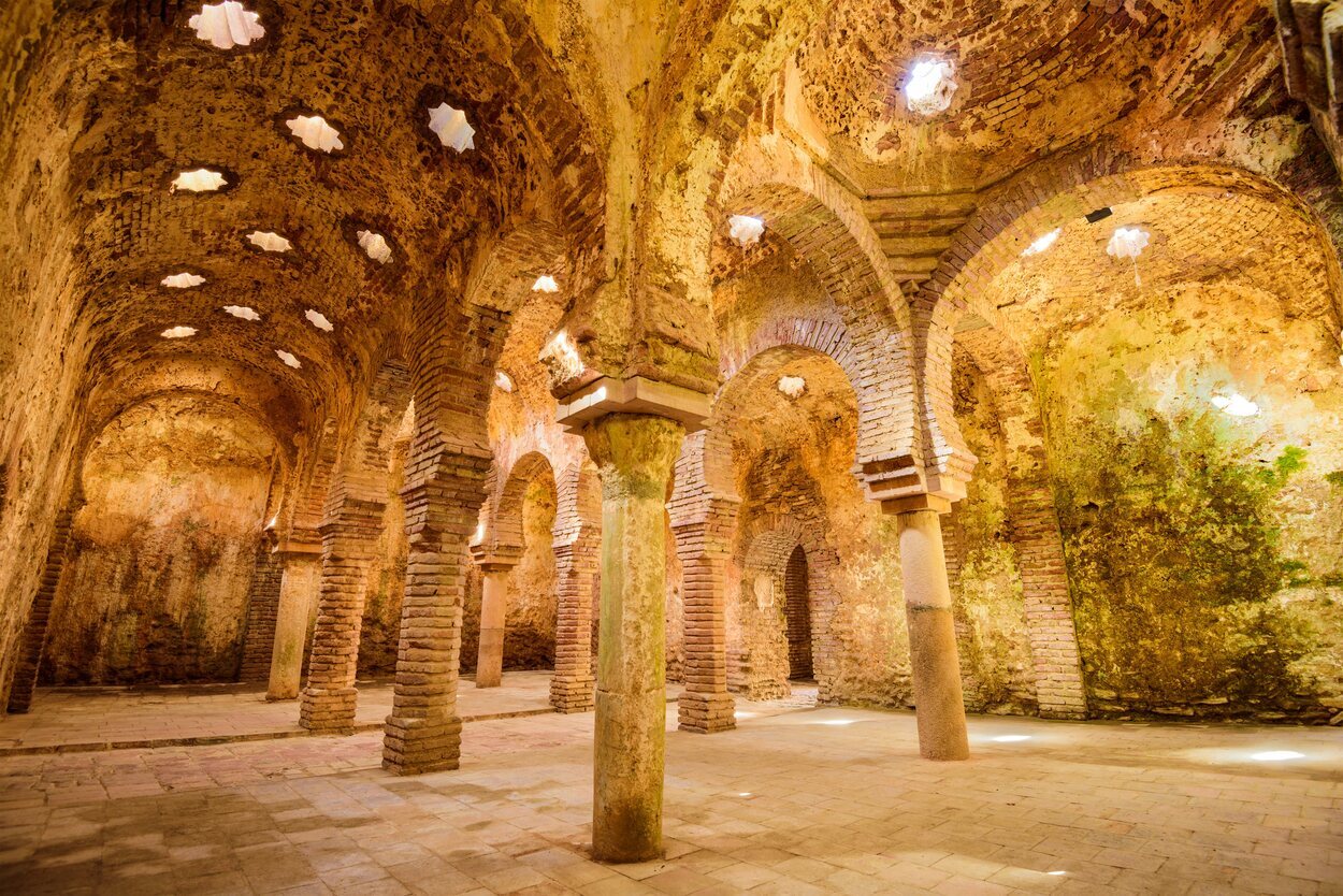 Los baños árabes de Ronda son una adaptación musulmanas las termas romanas