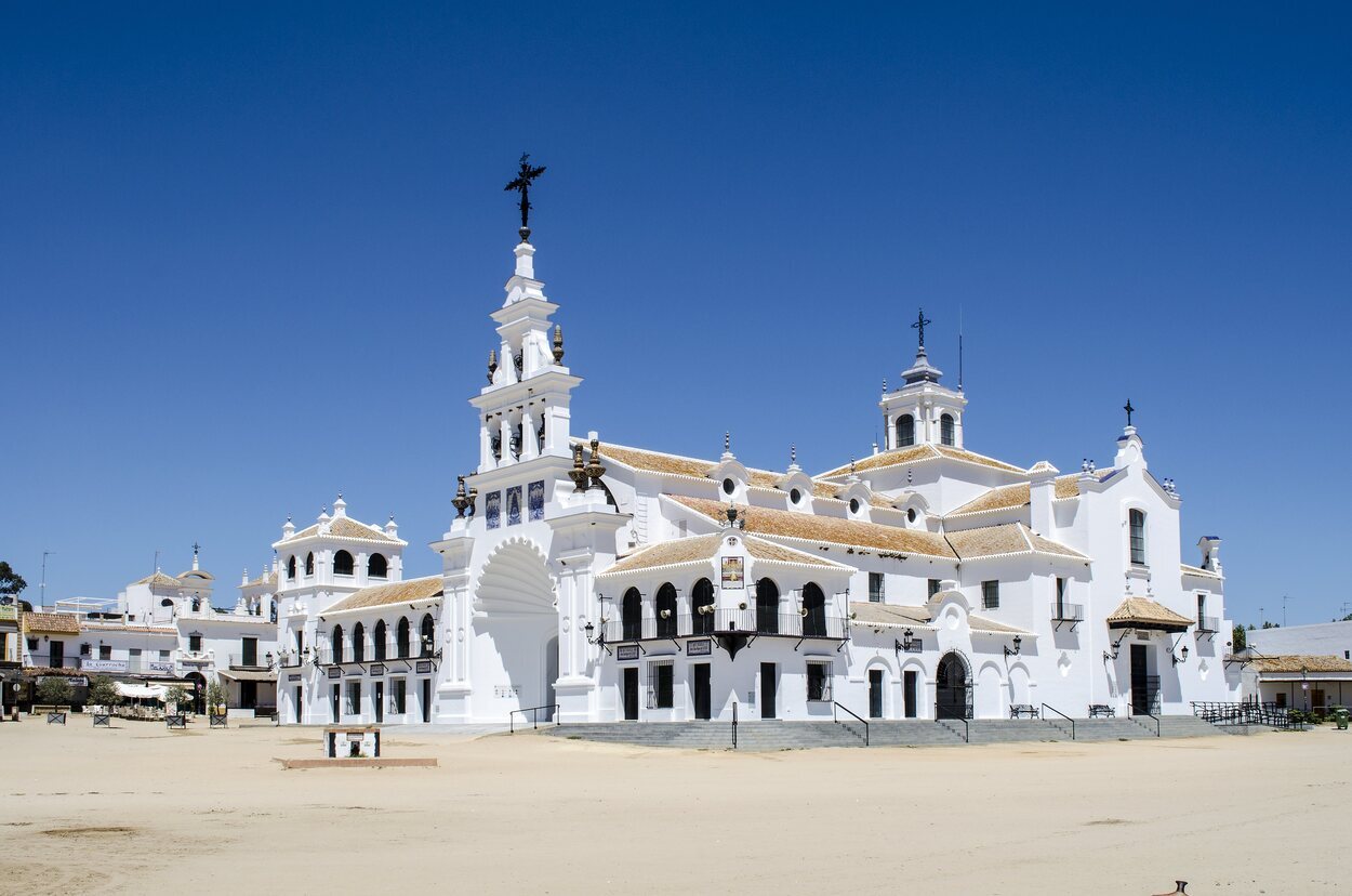 La aldea del Rocío es el corazón del parque de Doñana