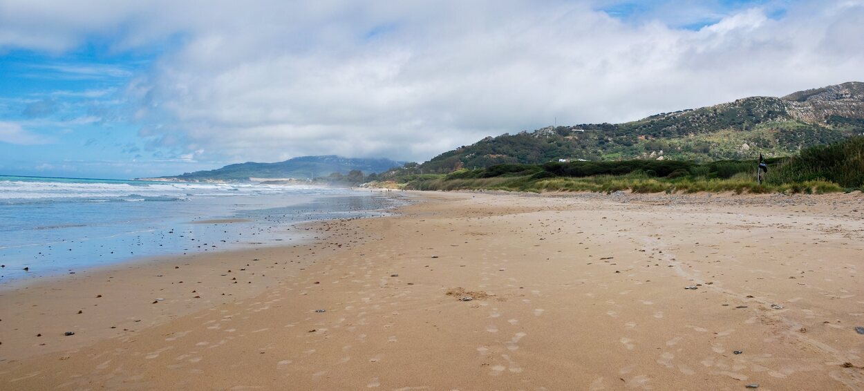 La playa de los Lances es la mejor elección para surfear