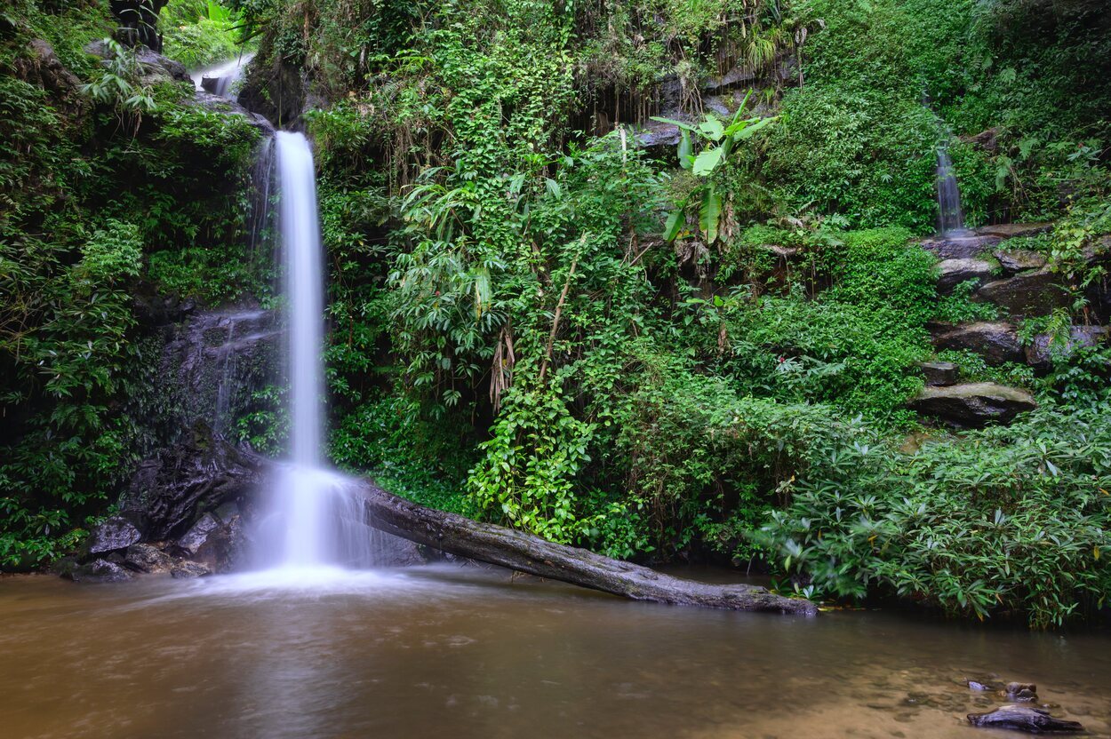 Las cascadas de Mon Tha Tha son una gran opción de turismo natural