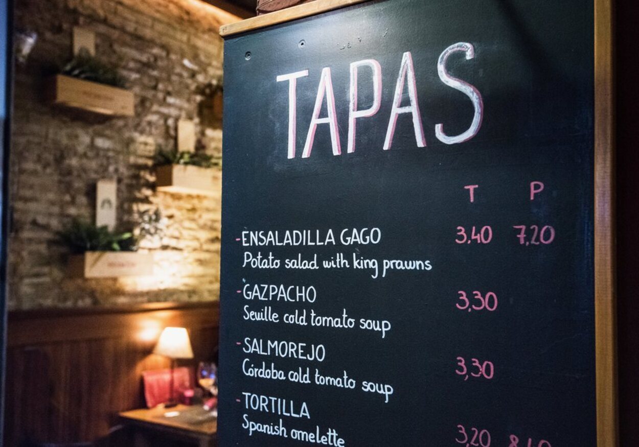 En Madrid se pueden encontrar multitud de bares de todo tipo, incluidos aquellos donde se sirven tapas