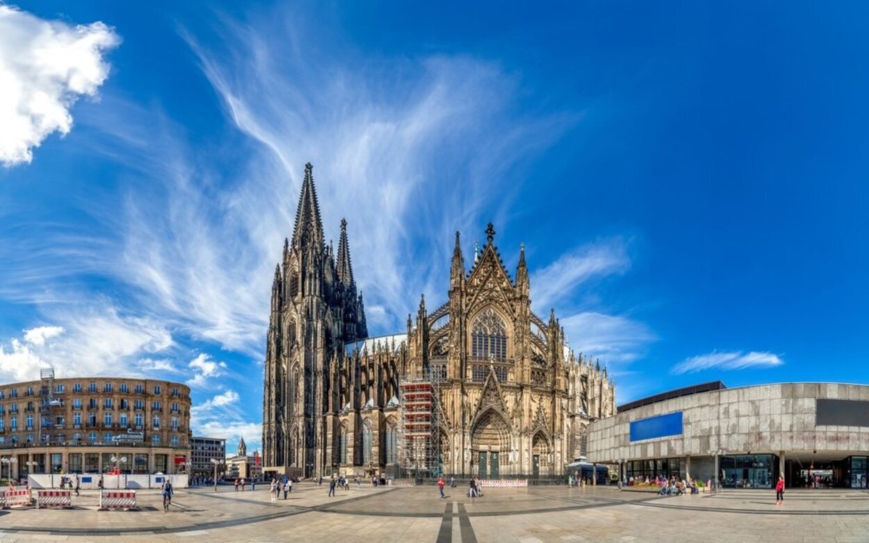 La Catedral es el principal monumento de la ciudad, y fue construida en 600 años