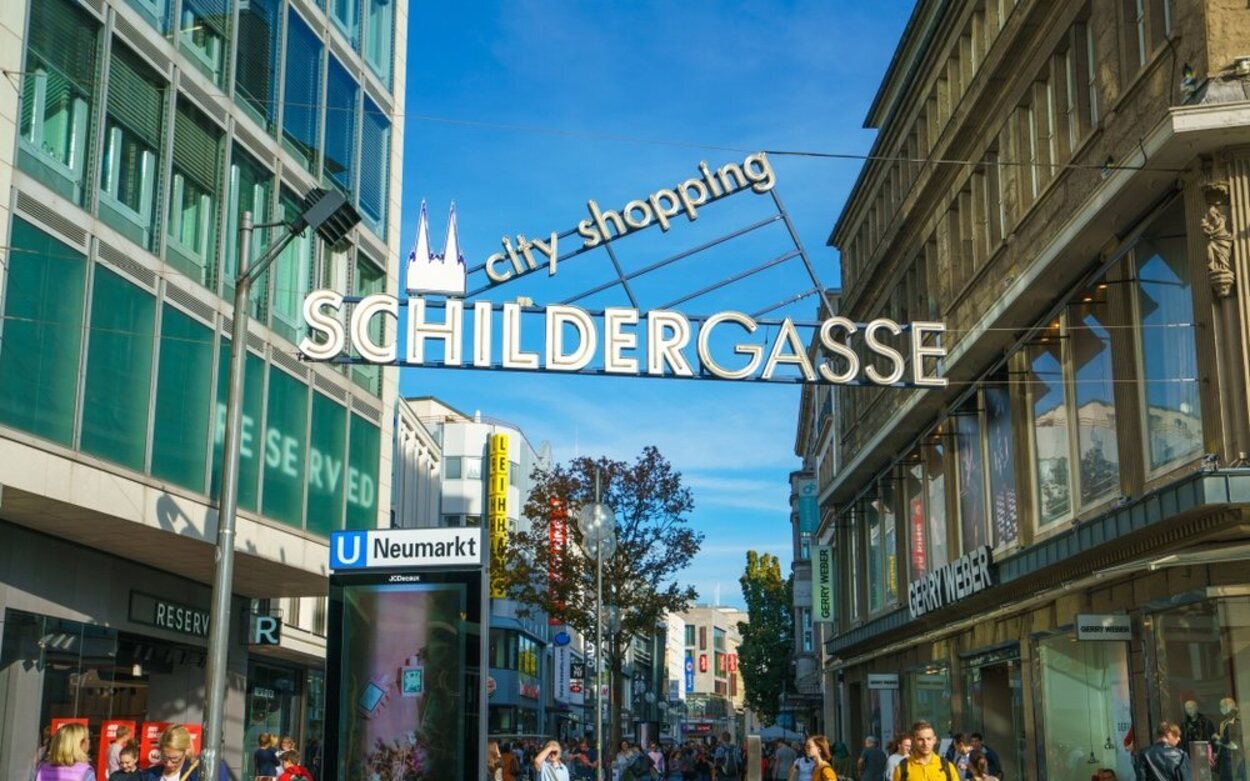 Schildergasse es la call comercial de Colonia por excelencia