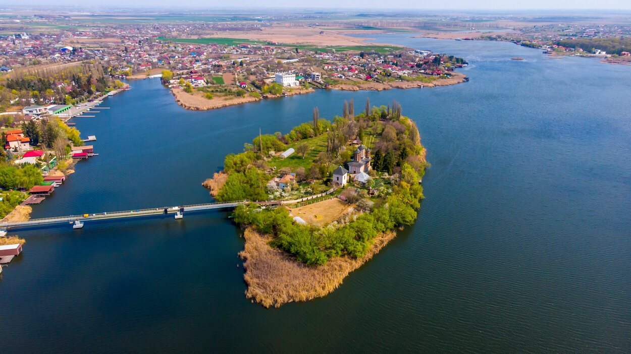 Vista panorámica del lago Snagov