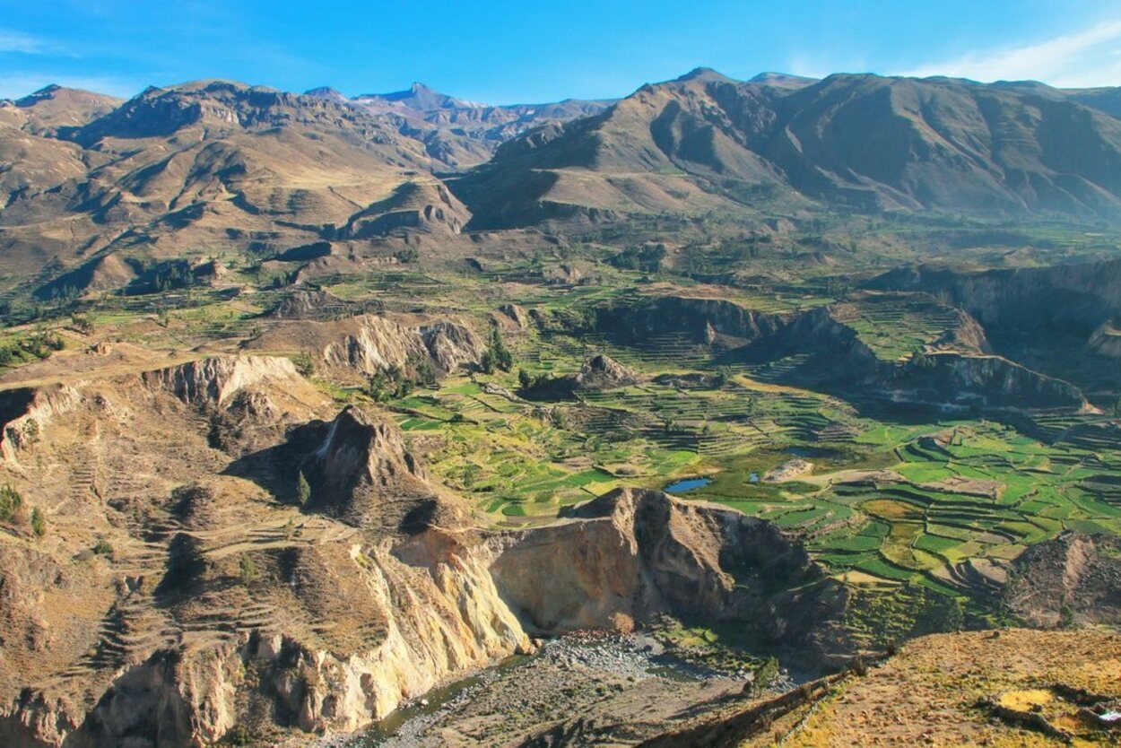 El cañón de Colca es un lugar rodeado de naturaleza y belleza