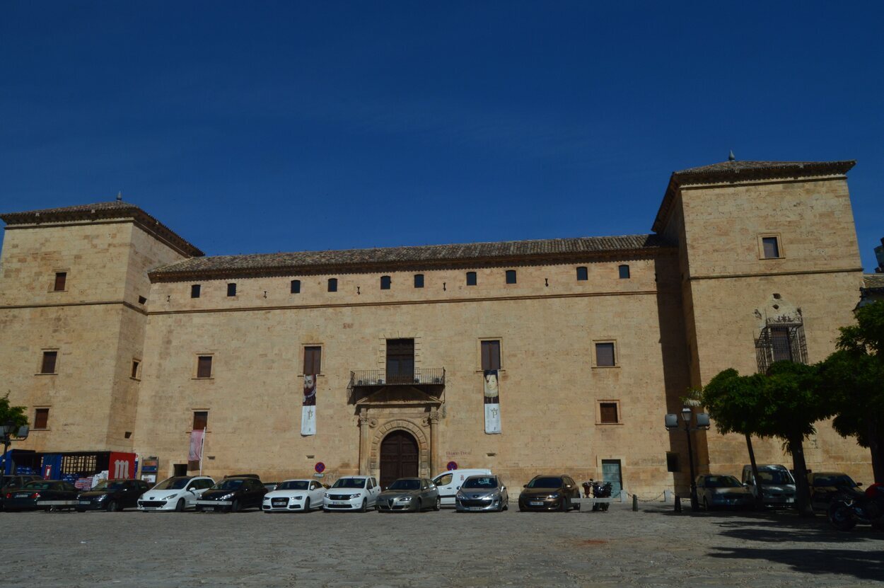 fachada del Palacio Ducal de Pastrana