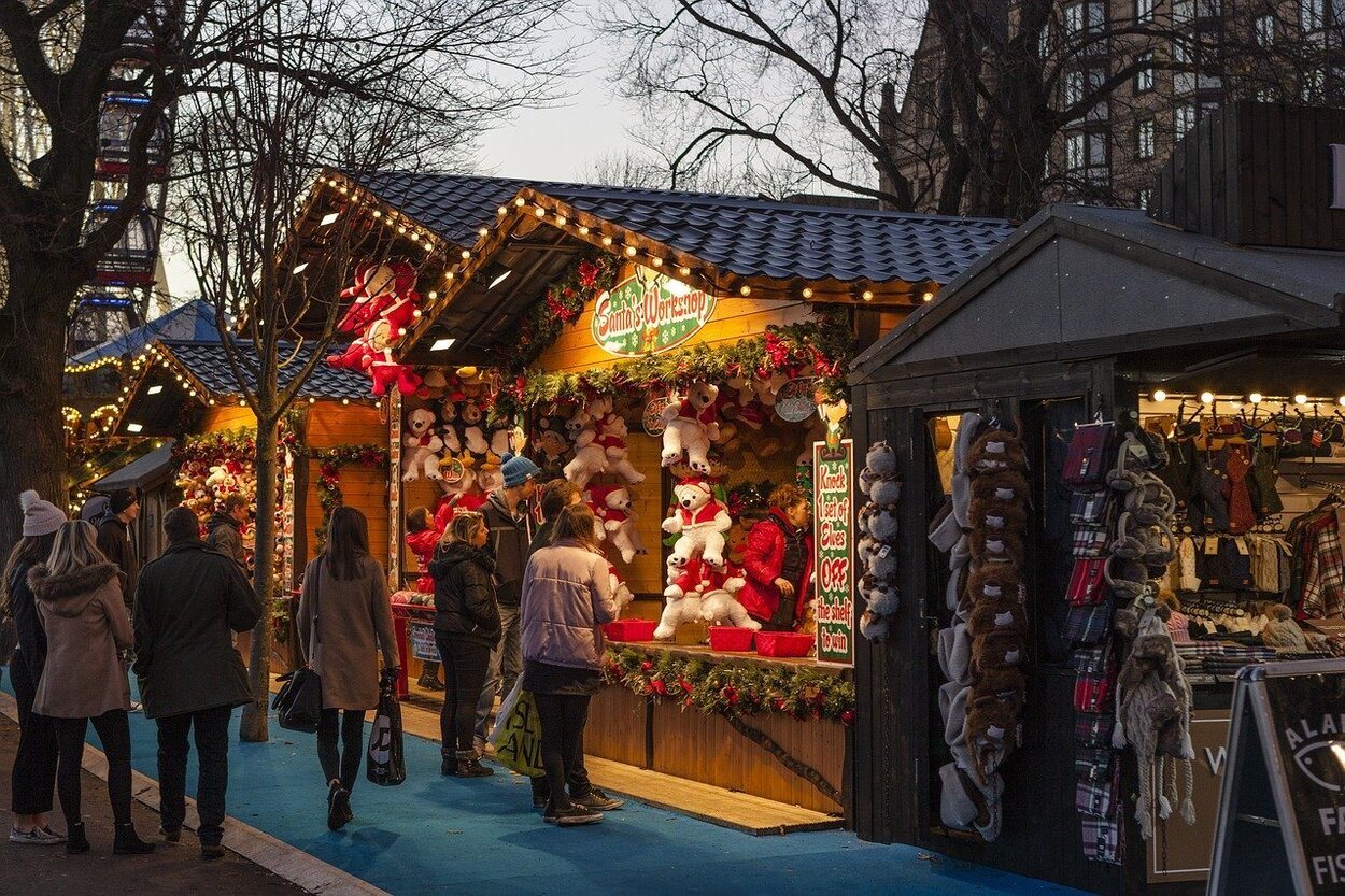 En Reino Unido existen muchos mercadillos navideños para disfrutar del ambiente