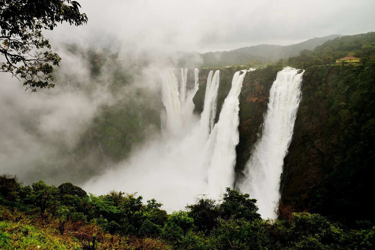 Las Cataratas Jog son cuatro: Raja, Roarer, Rani y Rocke