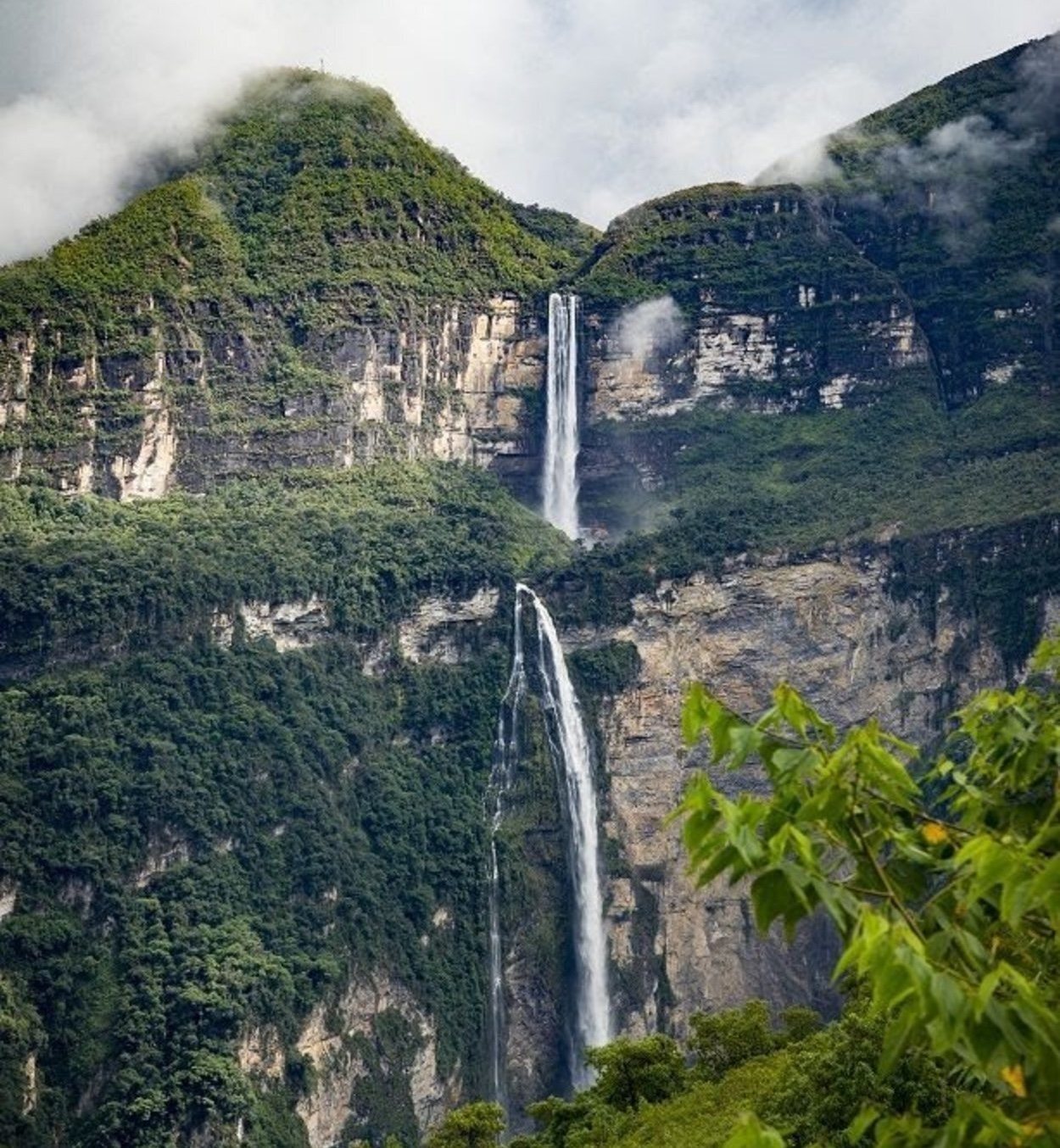 La catarata Gocta es una caída de agua de más de 770 metros de altura