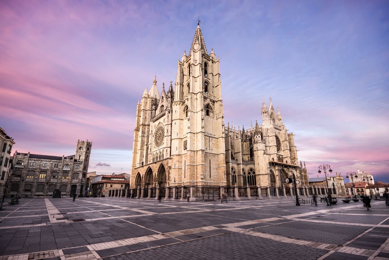 La Catedral de León es el mejor ejemplo del gótico en España