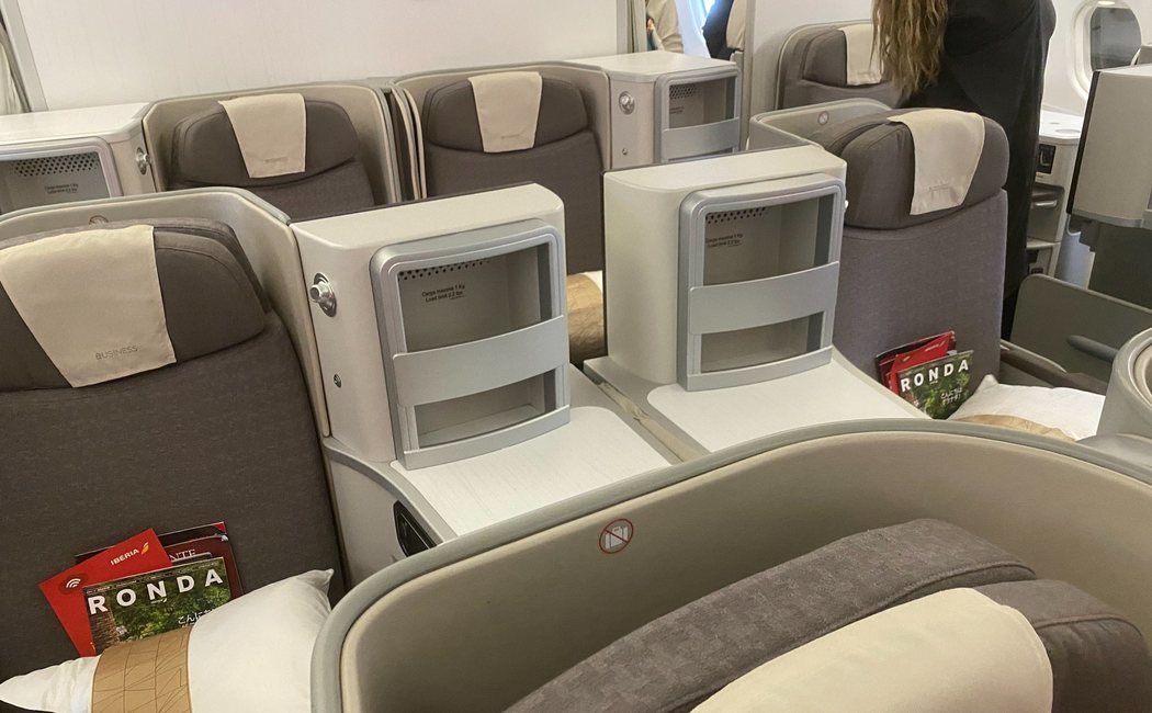 Iberia Madrid - Tokio Narita: Business Class A330 review