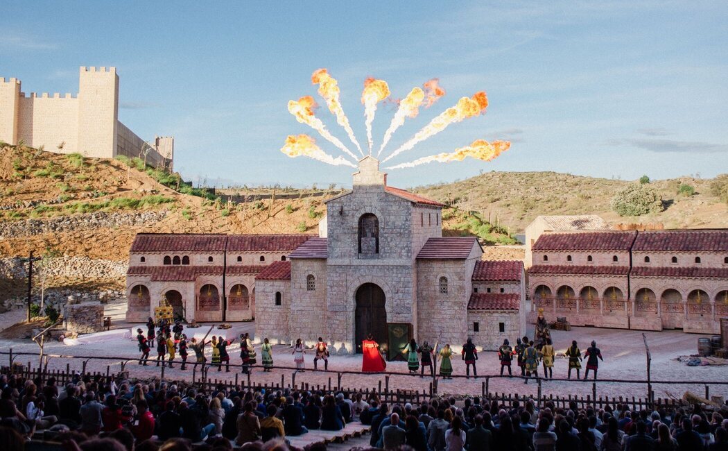 Descubre la magia de Puy du Fou: el singular parque temático histórico de Toledo