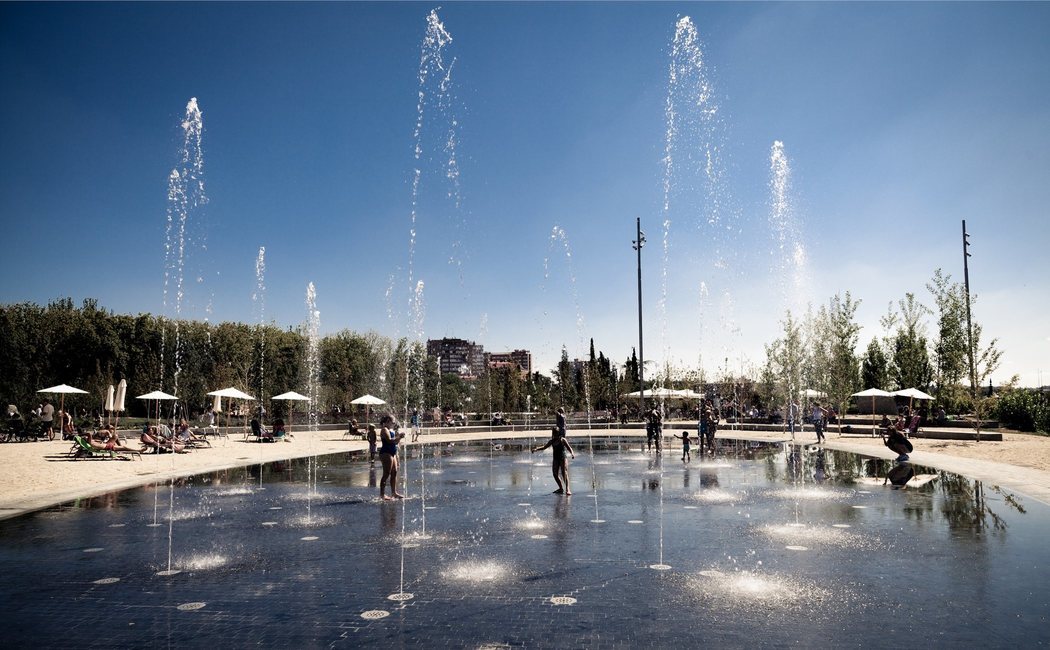 Un paseo por Madrid Río, el parque fluvial que reconcilió Madrid con el Manzanares