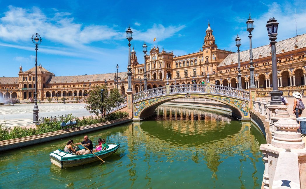 Destinos españoles que ningún seriéfilo debería perderse