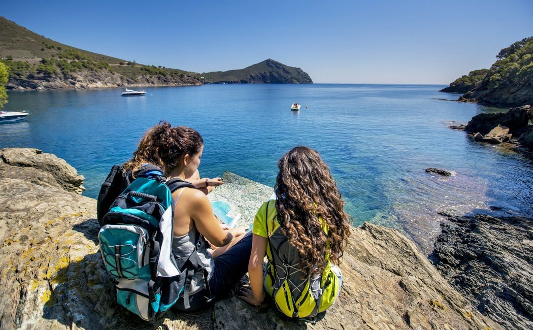 12 impresionantes rutas para descubrir Roses