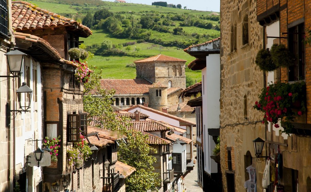 Qué ver en Santillana del Mar en un día, el pueblo de las tres mentiras