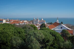 Vista del Panteón Nacional y la Iglesia de San Vicente de Fora de Lisboa